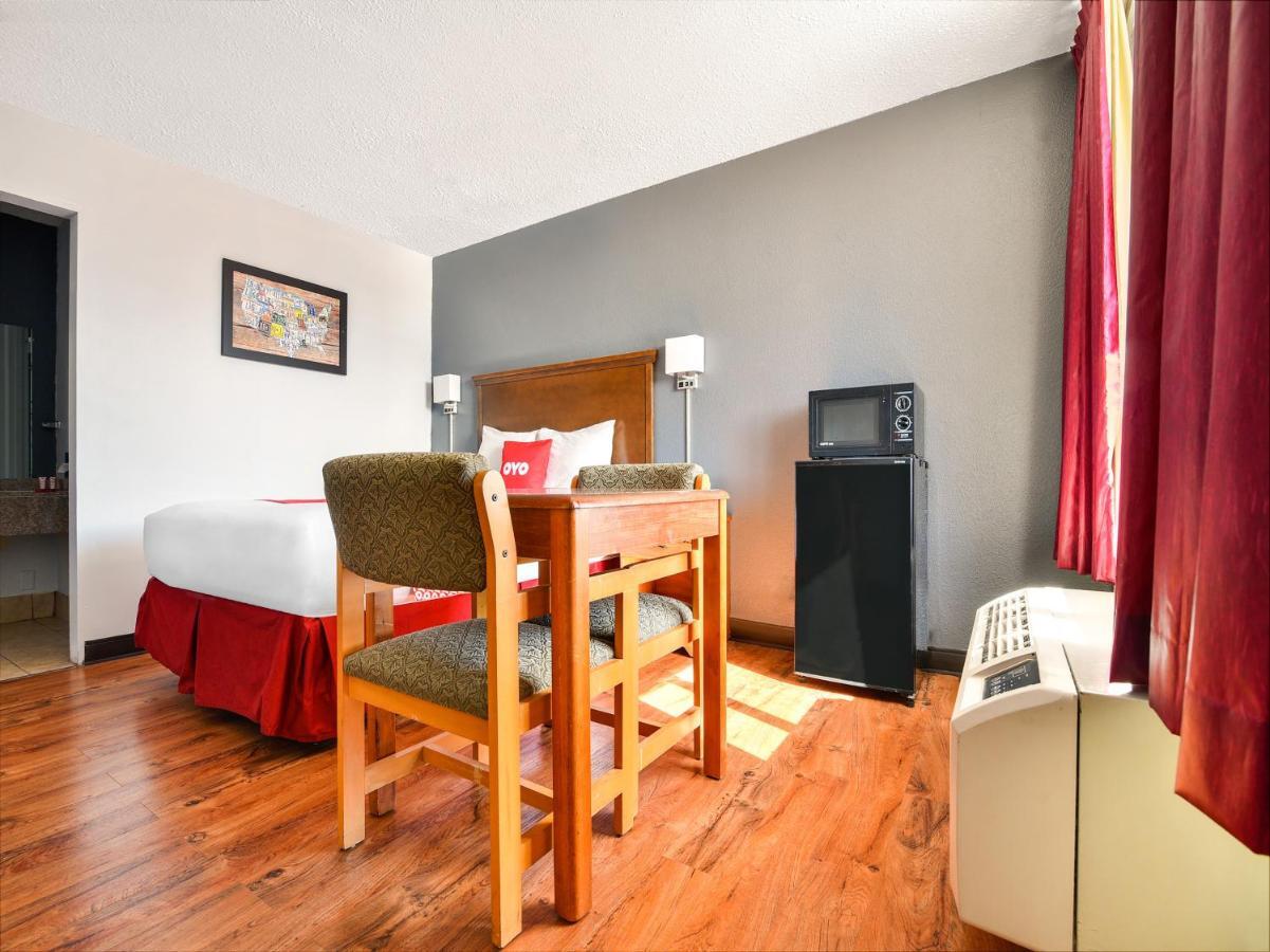 Hotel Benton Esterno foto